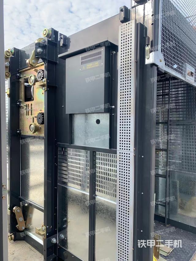 中联重科SC200.200-60米施工升降机
