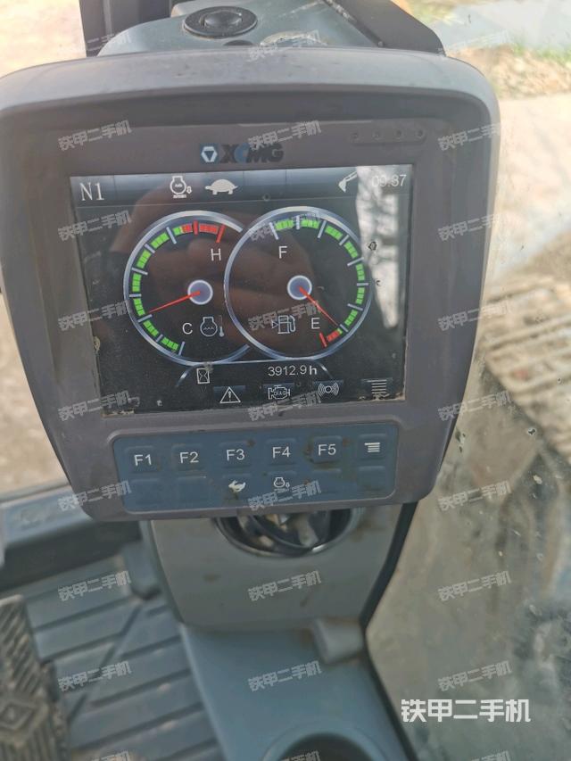 显示屏 （驾驶室部分）