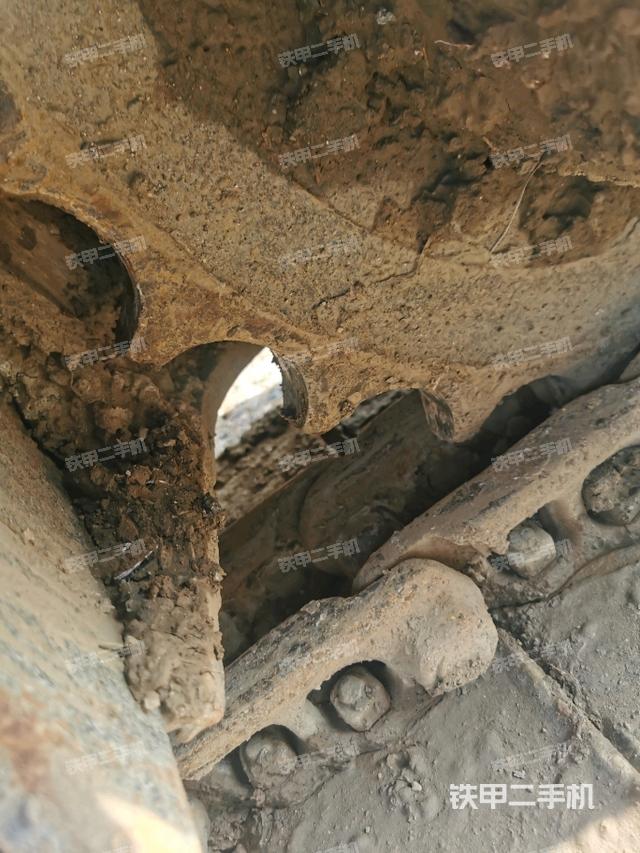 右侧履带整体（行走机构）