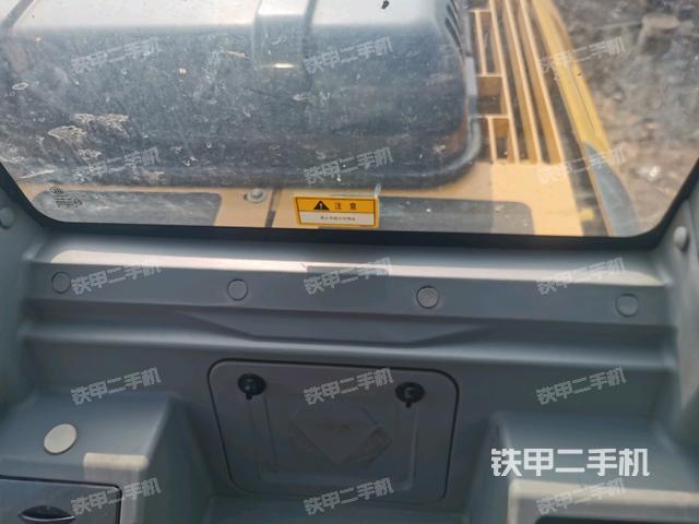 后窗玻璃角标（驾驶室部分）