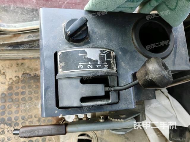 操作把手（压路机驾驶室）