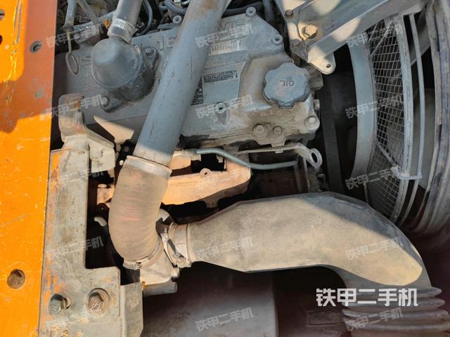 增壓器特寫(xiě)(上車(chē)部件) 增壓器特寫(xiě)(上車(chē)部件)