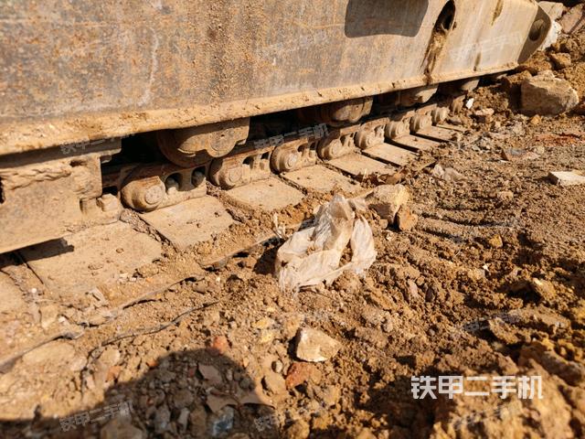 左驅(qū)動(dòng)輪（行走機(jī)構(gòu)）