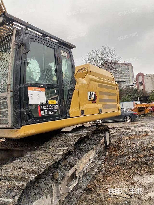 驾驶室顶部（整机外观）