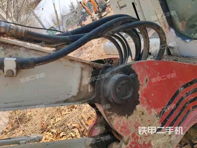 大臂根部?斜（工作和回轉(zhuǎn)裝置）