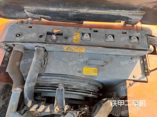 水箱+風(fēng)扇特寫(xiě)(上車(chē)部件) 水箱+風(fēng)扇特寫(xiě)(上車(chē)部件)
