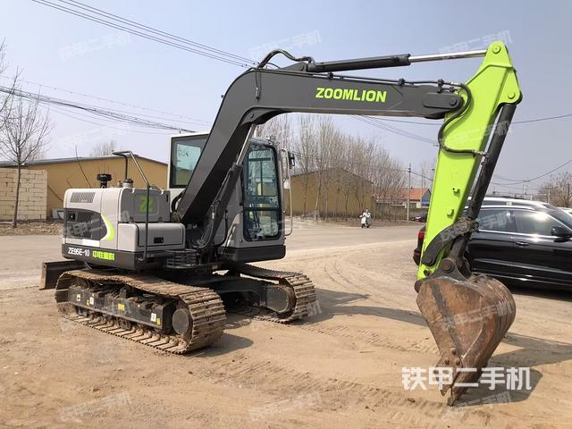 中聯(lián)重科ZE75挖掘機(jī)