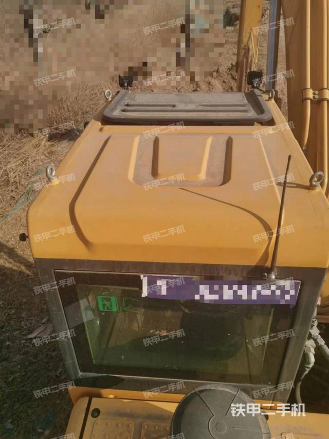 驾驶室顶部（整机外观）