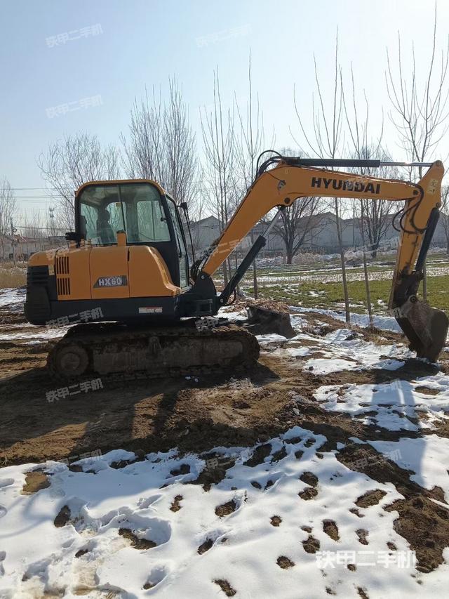 驾驶室顶部（整机外观）