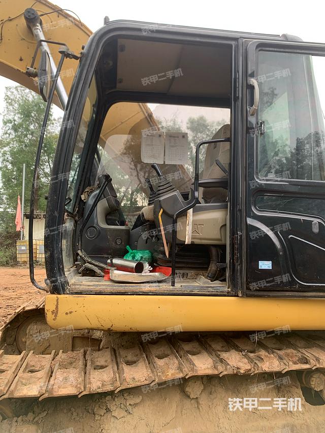 驾驶室整体（整机外观）