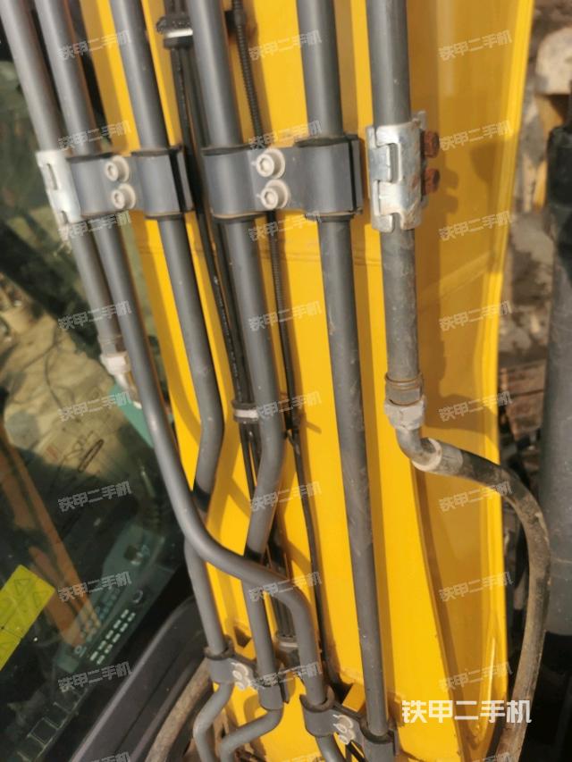 大臂背部俯视（工作和回转装置）