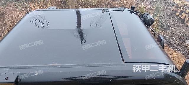 驾驶室顶部（整机外观）