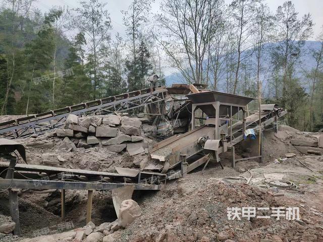 整机左侧（设备外观及核心部件）