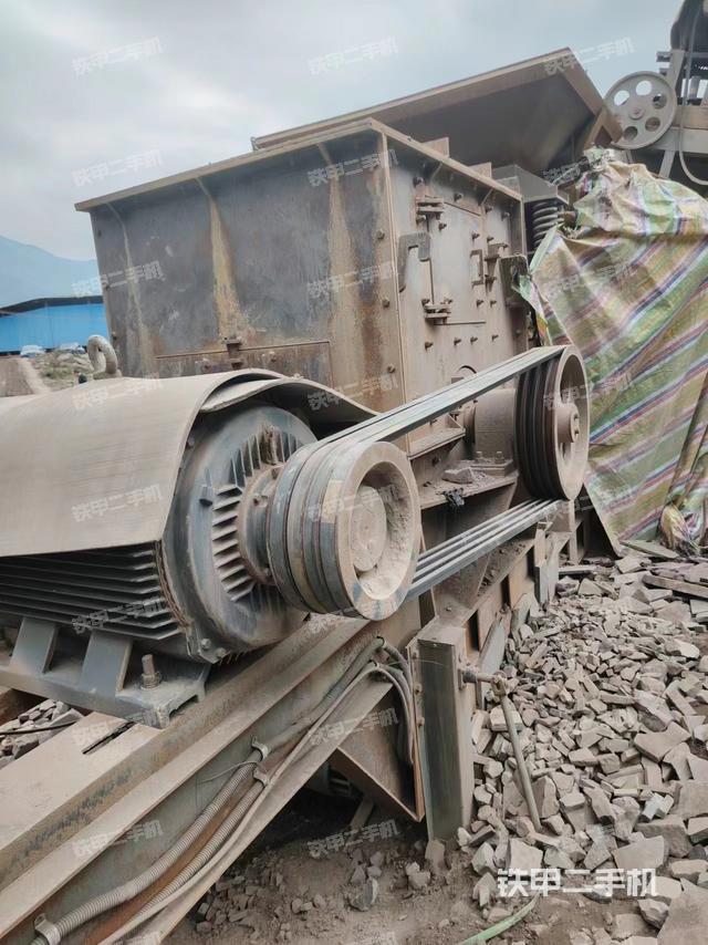 整机右侧（设备外观及核心部件）