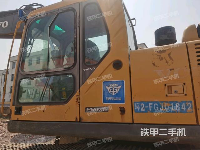 駕駛室正側(cè)（駕駛室部分）