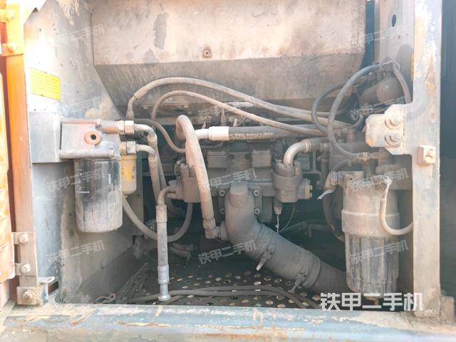 液壓泵斜45?左(大件艙室) 液壓泵斜45?左(大件艙室)