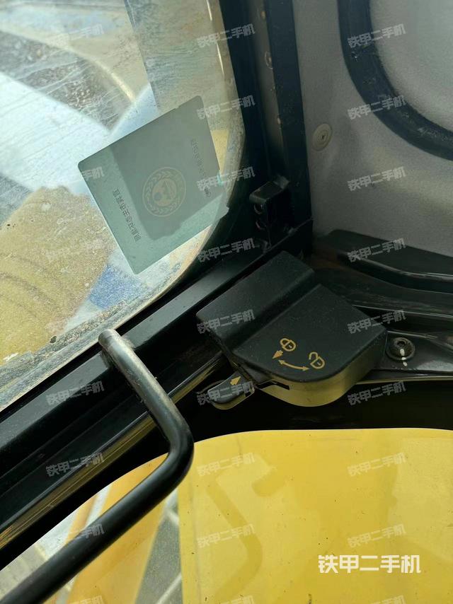 驾驶室整体（整机外观）