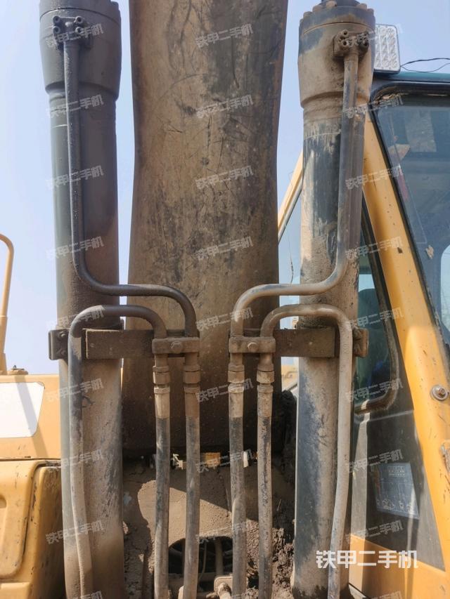 大臂油缸整體?豎拍（工作和回轉(zhuǎn)裝置）