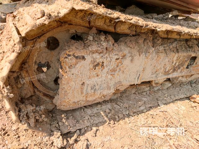 右側(cè)履帶整體?（行走機(jī)構(gòu)）