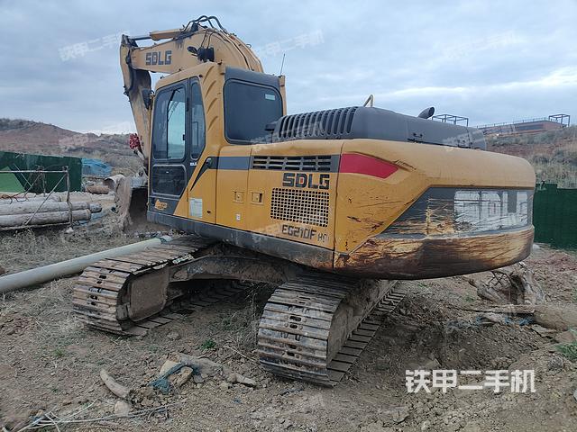 驾驶室顶部（整机外观）