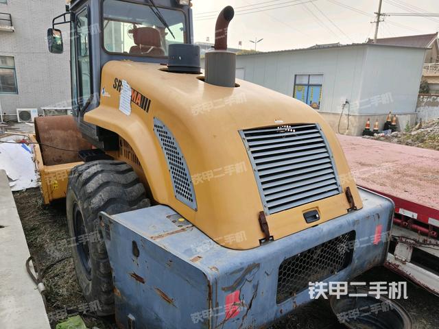 左后45°（压路机整机外观）