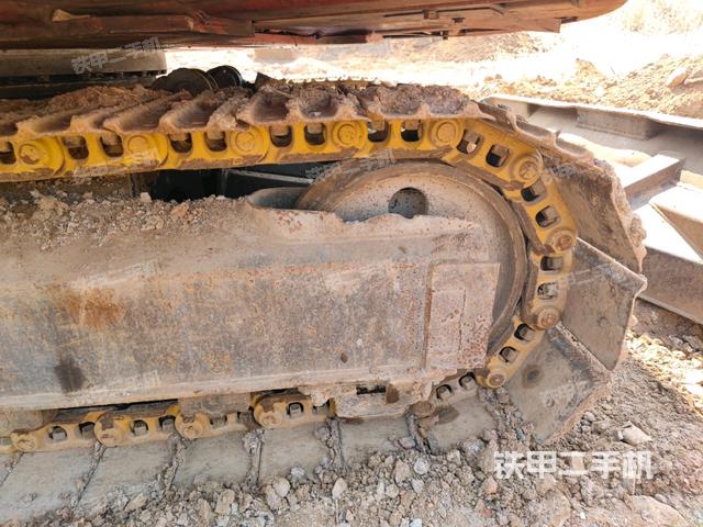 右驅(qū)動(dòng)輪（行走機(jī)構(gòu)）