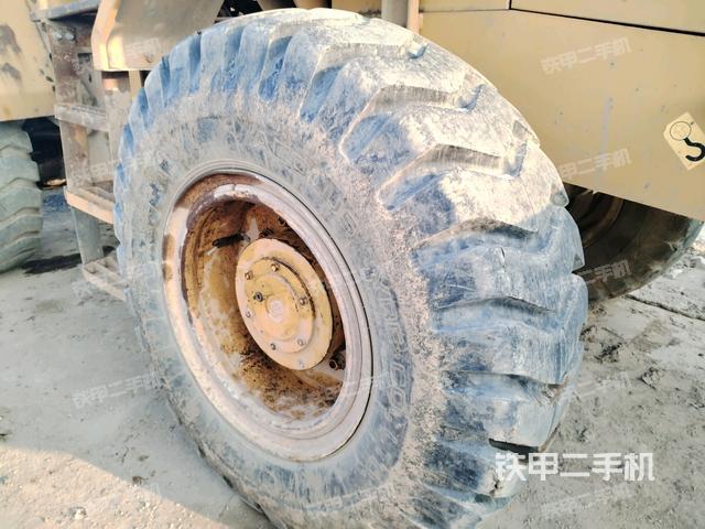 左前輪（行走機(jī)構(gòu)）