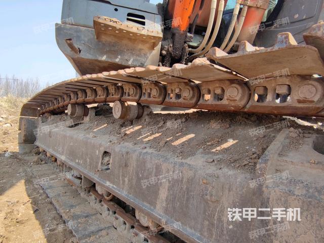 右側(cè)履帶整體(行走機(jī)構(gòu)) 右側(cè)履帶整體(行走機(jī)構(gòu))