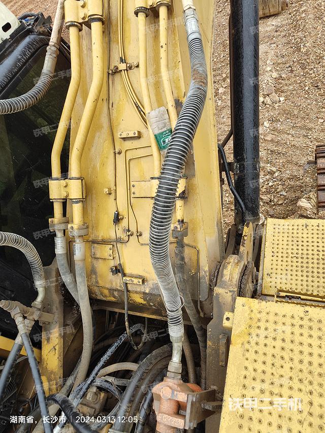 驾驶室顶部（整机外观）