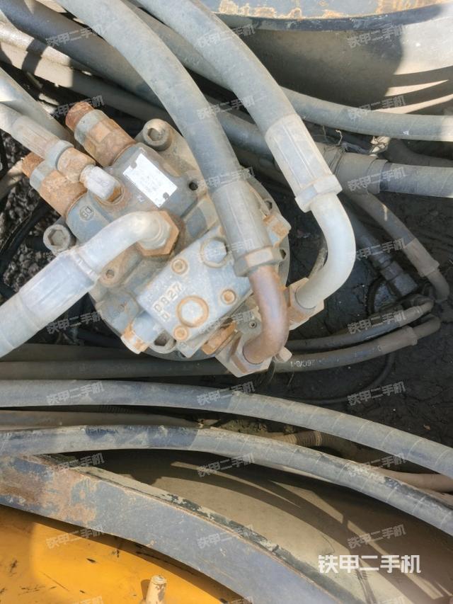 回轉(zhuǎn)馬達(dá)（上車部件）