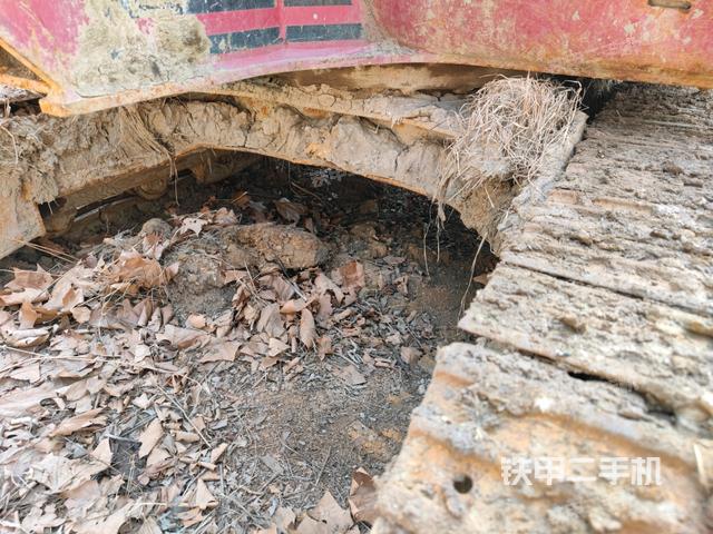 轉(zhuǎn)盤和下車架正前（工作和回轉(zhuǎn)裝置）