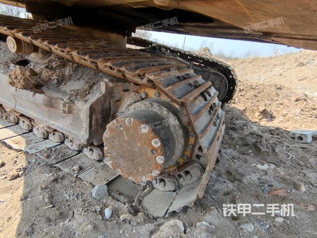 右驅(qū)動(dòng)輪(行走機(jī)構(gòu)) 右驅(qū)動(dòng)輪(行走機(jī)構(gòu))