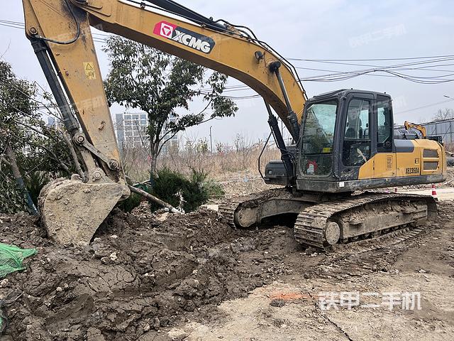 徐工XE215D挖掘机