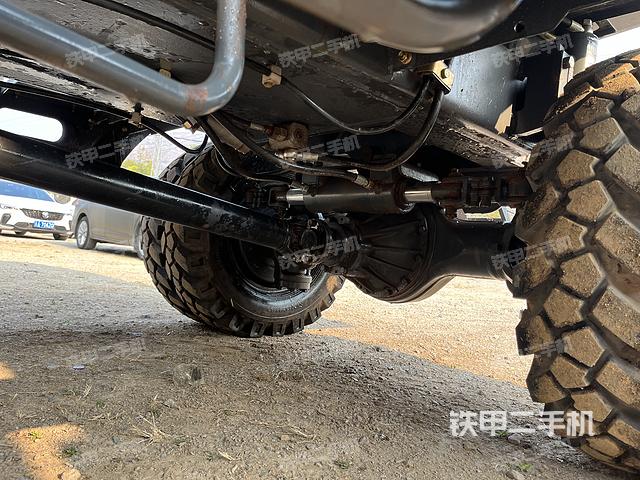 单侧履带整体（整机外观）