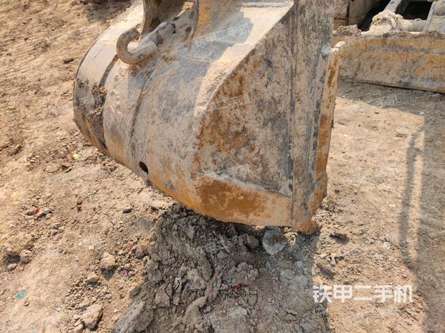 鏟斗45度(工作和回轉(zhuǎn)裝置) 鏟斗45度(工作和回轉(zhuǎn)裝置)