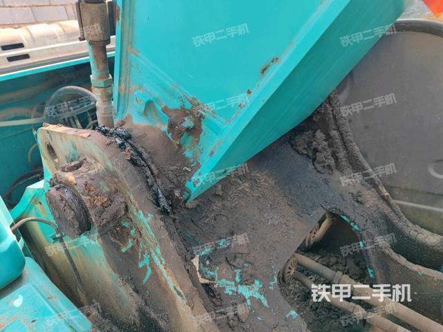 大臂油缸整體?豎拍(工作和回轉(zhuǎn)裝置) 大臂油缸整體?豎拍(工作和回轉(zhuǎn)裝置)