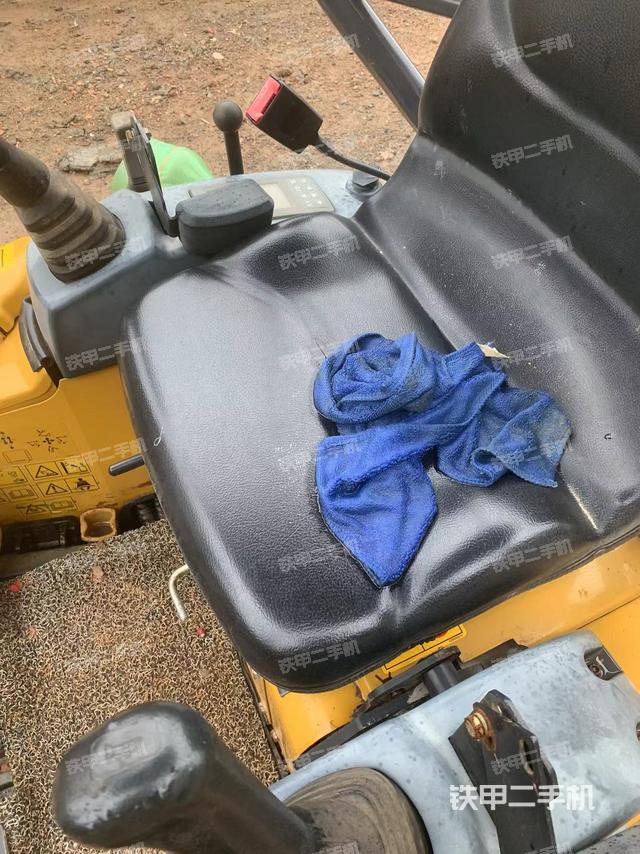 驾驶室顶部（整机外观）