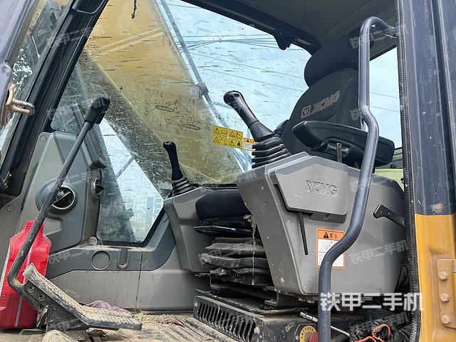 驾驶室整体（整机外观）