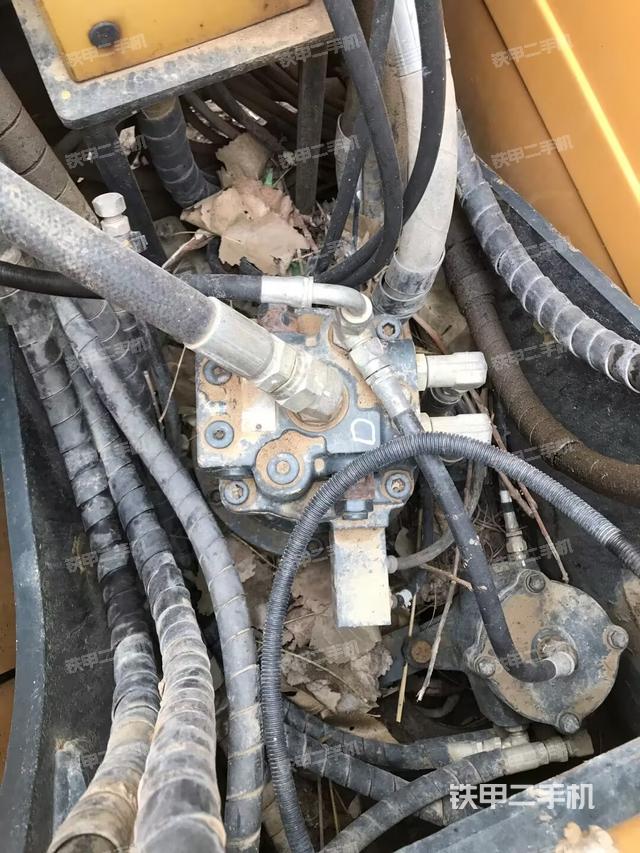 回轉(zhuǎn)馬達(dá)（上車部件）