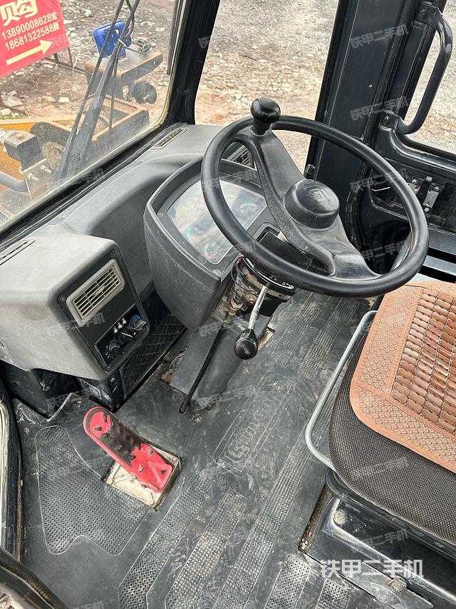 驾驶室工作台（整机外观及大件）