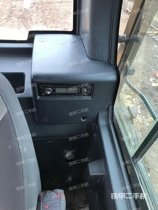 后窗玻璃角標(biāo)（駕駛室部分）