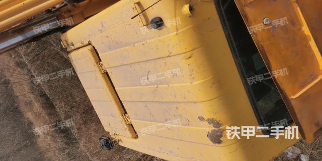 驾驶室顶部（整机外观）