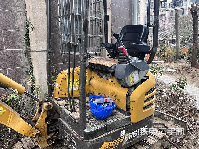 驾驶室整体（整机外观）