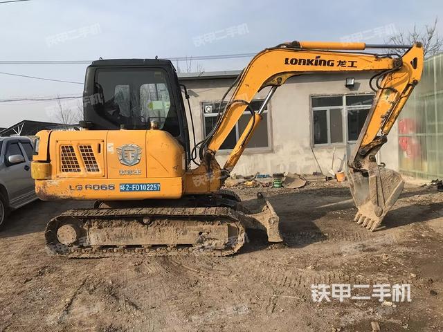 左后45(整機(jī)外觀) 左后45(整機(jī)外觀)