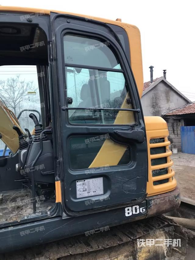 座椅左側(cè)控制臺(tái)/音響/含左手柄（駕駛室部分）