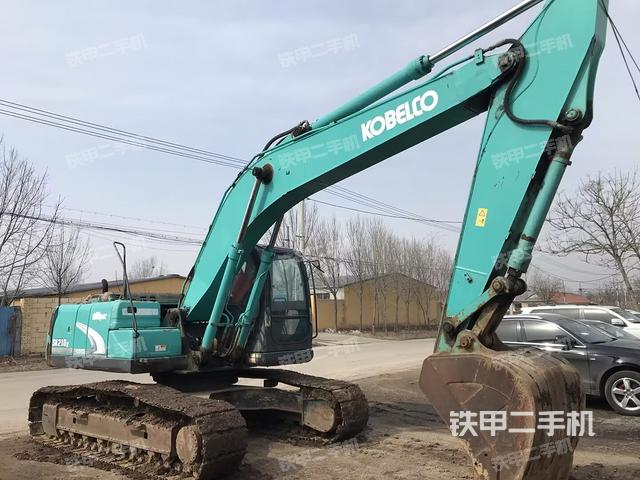 右后45(整機(jī)外觀) 右后45(整機(jī)外觀)