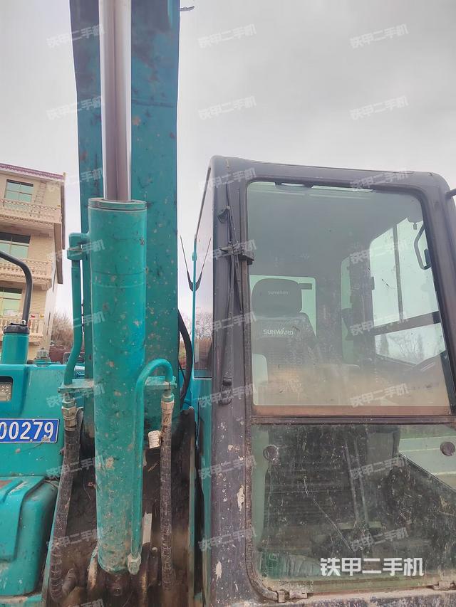 驾驶室整体（整机外观）