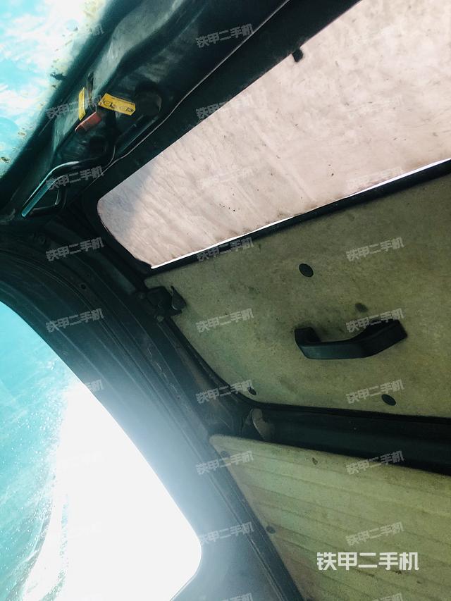 驾驶室整体（整机外观）