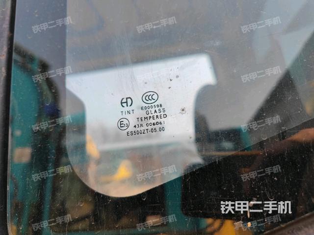 后窗玻璃角標(biāo)(駕駛室部分) 后窗玻璃角標(biāo)(駕駛室部分)
