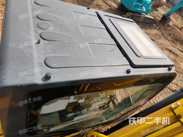 駕駛室頂部俯視（上車部件）